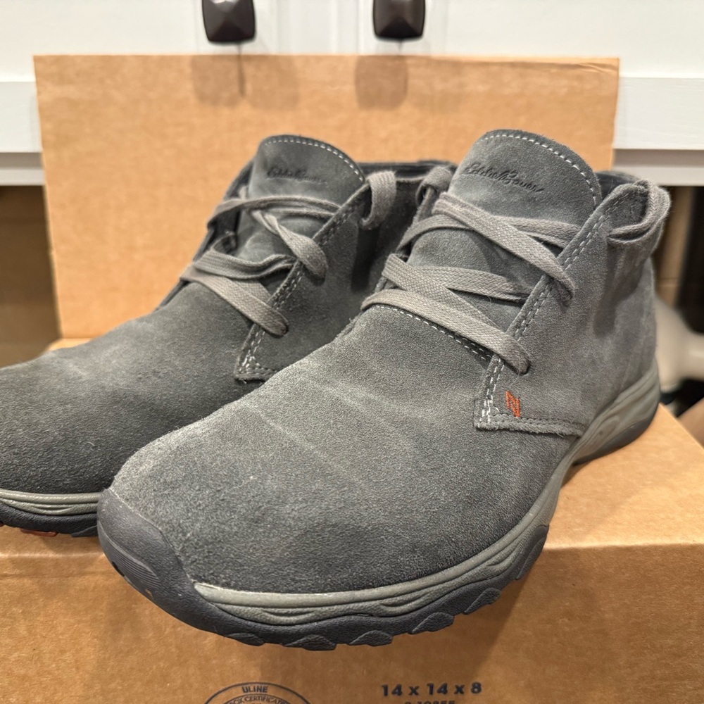 Eddie Bauer men’s Gray Suede Shoes